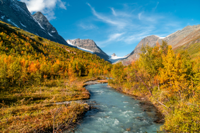 Steindalsbreen river autum