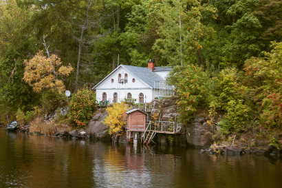 Water lifting station on Valaa...